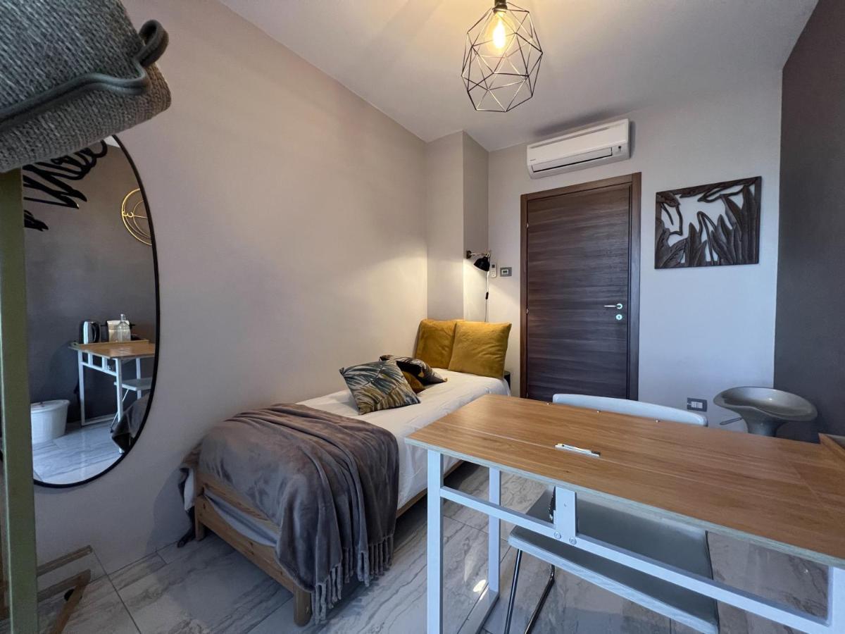 Holy-Day Rooms Milano Exterior foto